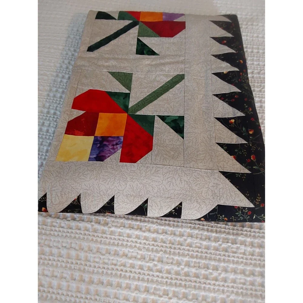 Tulip Pattern Quilted Throw